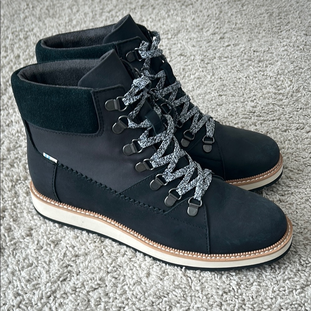 TOMS Women’s  Black Boots
